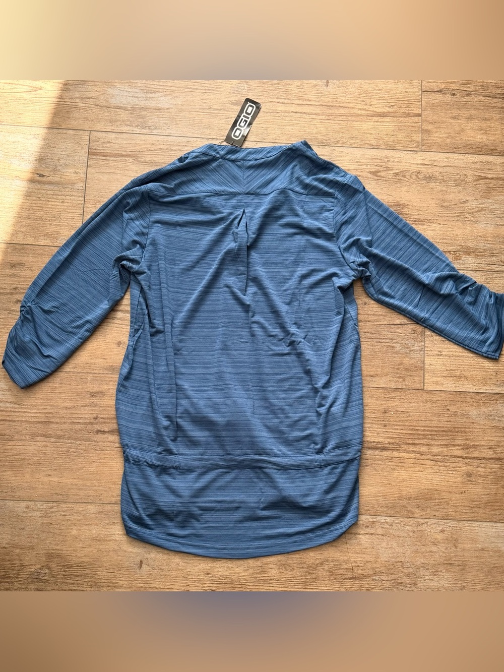 OGIO Women’s Blue Button-Front Drawstring Top - Picture 3 of 3